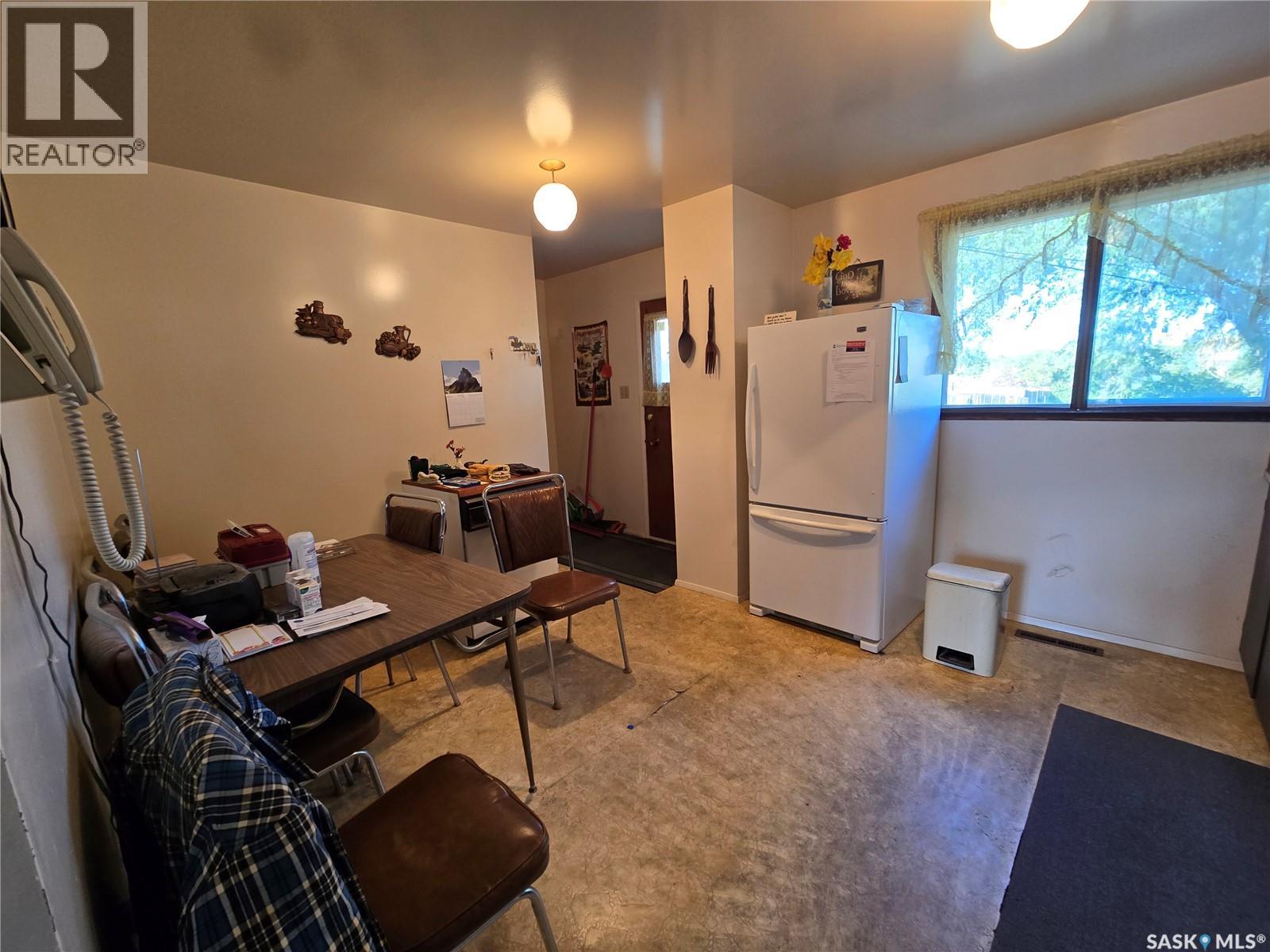 1221 Dahl Street E, Swift Current, Saskatchewan  S9H 3X9 - Photo 7 - SK019932