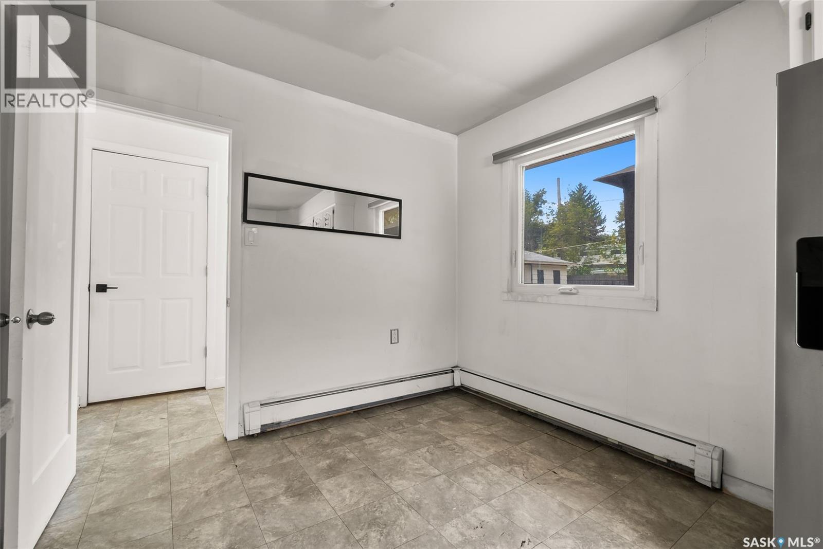 1960 Cowan Crescent, Regina, Saskatchewan  S4S 4C6 - Photo 12 - SK019931