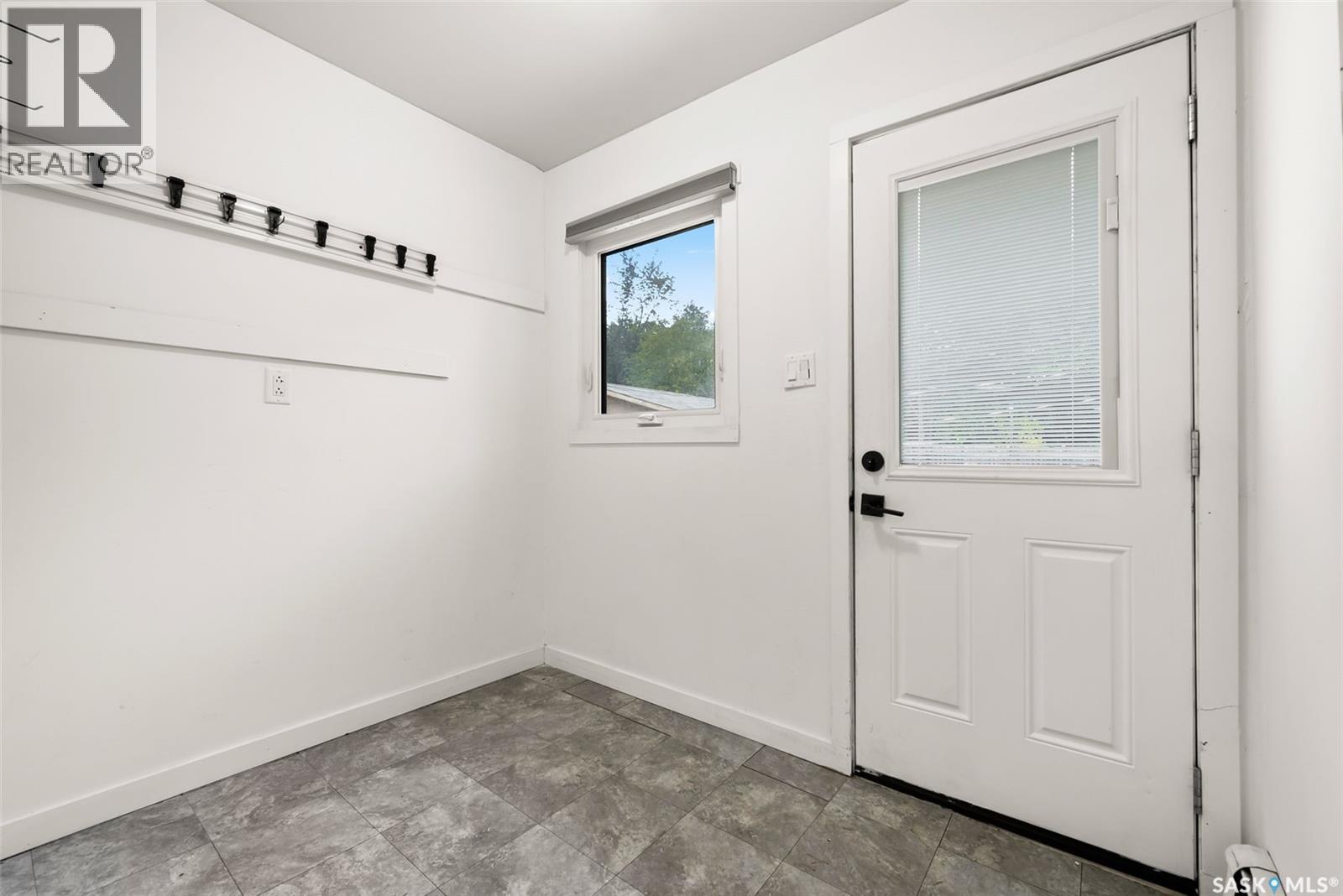 1960 Cowan Crescent, Regina, Saskatchewan  S4S 4C6 - Photo 13 - SK019931