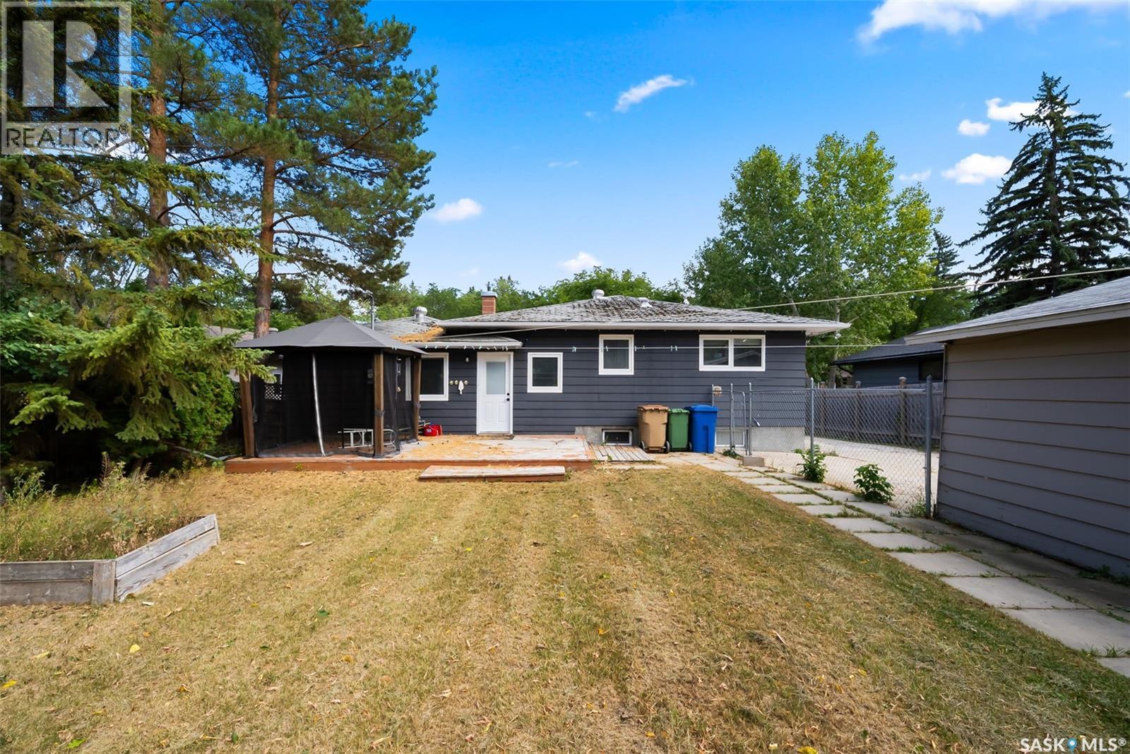 1960 Cowan Crescent, Regina, Saskatchewan  S4S 4C6 - Photo 39 - SK019931