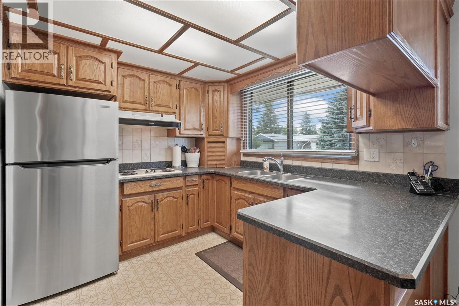 925 East Centre, Saskatoon, Saskatchewan  S7J 2Z9 - Photo 4 - SK019926