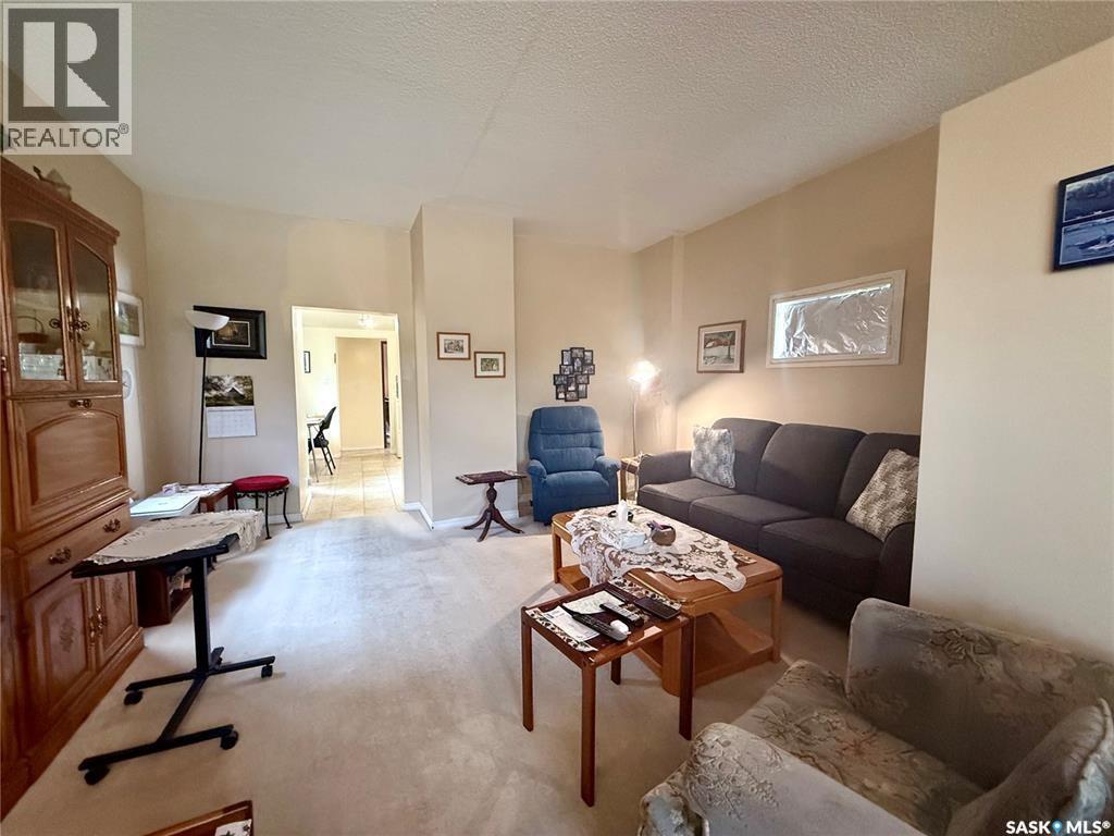 1825 Connaught Street, Regina, Saskatchewan  S4X 2A4 - Photo 3 - SK019866