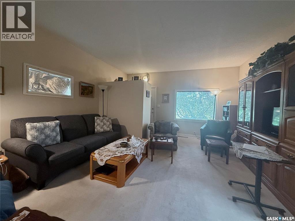 1825 Connaught Street, Regina, Saskatchewan  S4X 2A4 - Photo 4 - SK019866