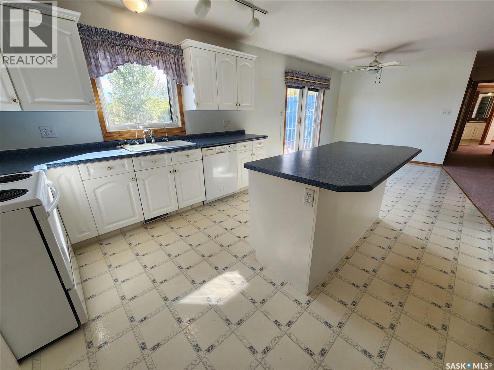 902 Drader Street, Estevan, Saskatchewan  S4A 0V6 - Photo 15 - SK019843