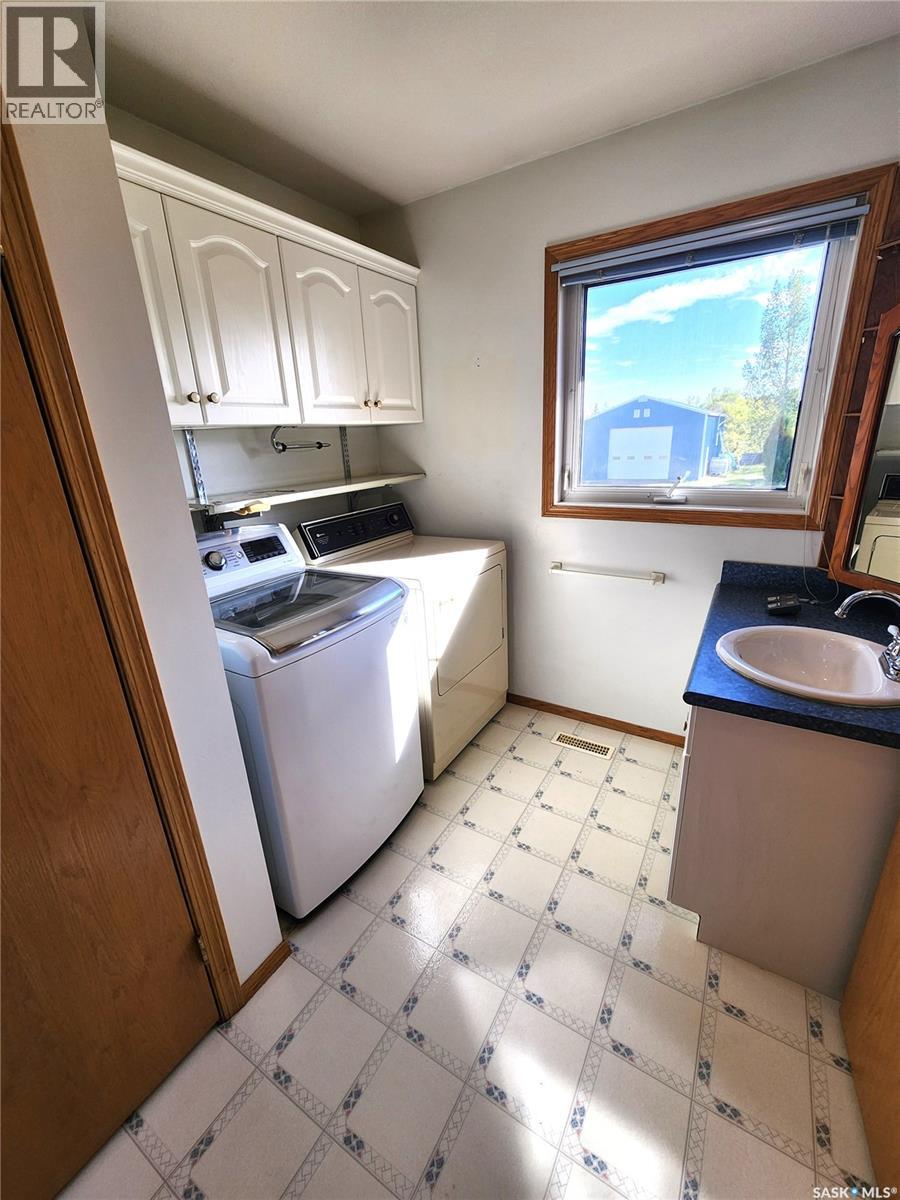 902 Drader Street, Estevan, Saskatchewan  S4A 0V6 - Photo 17 - SK019843