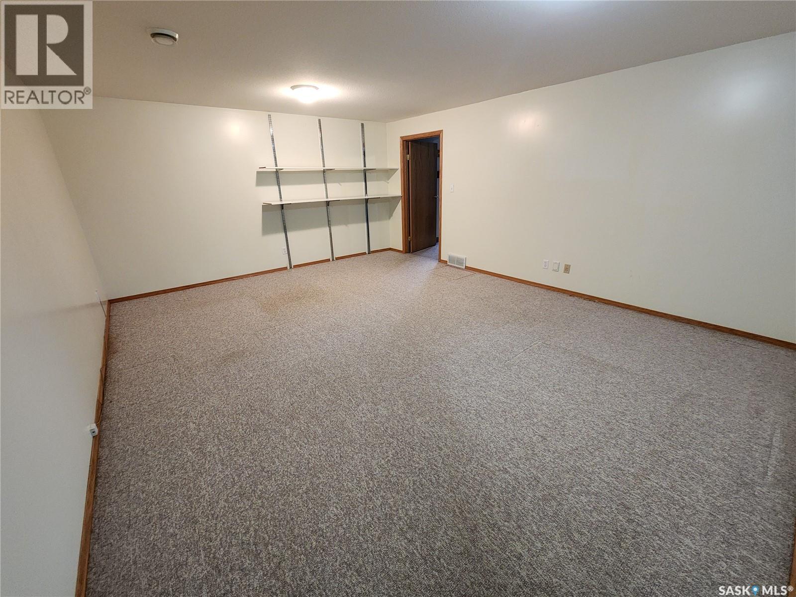 902 Drader Street, Estevan, Saskatchewan  S4A 0V6 - Photo 35 - SK019843