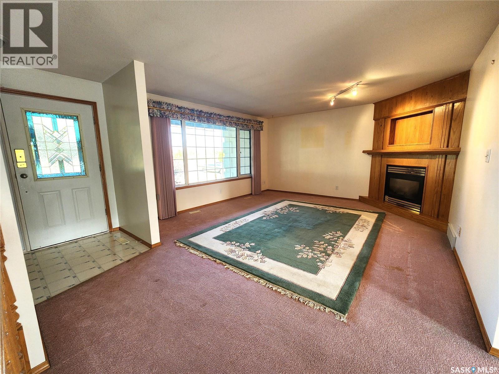 902 Drader Street, Estevan, Saskatchewan  S4A 0V6 - Photo 5 - SK019843