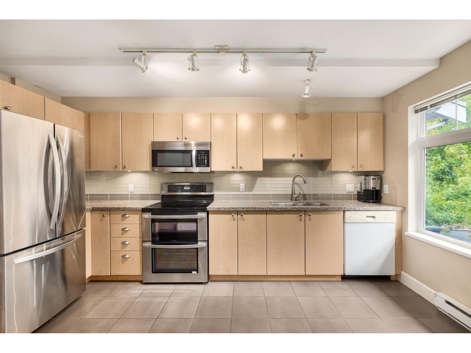 109 15236 36 Avenue, Surrey, British Columbia  V3Z 2B3 - Photo 3 - R3054578