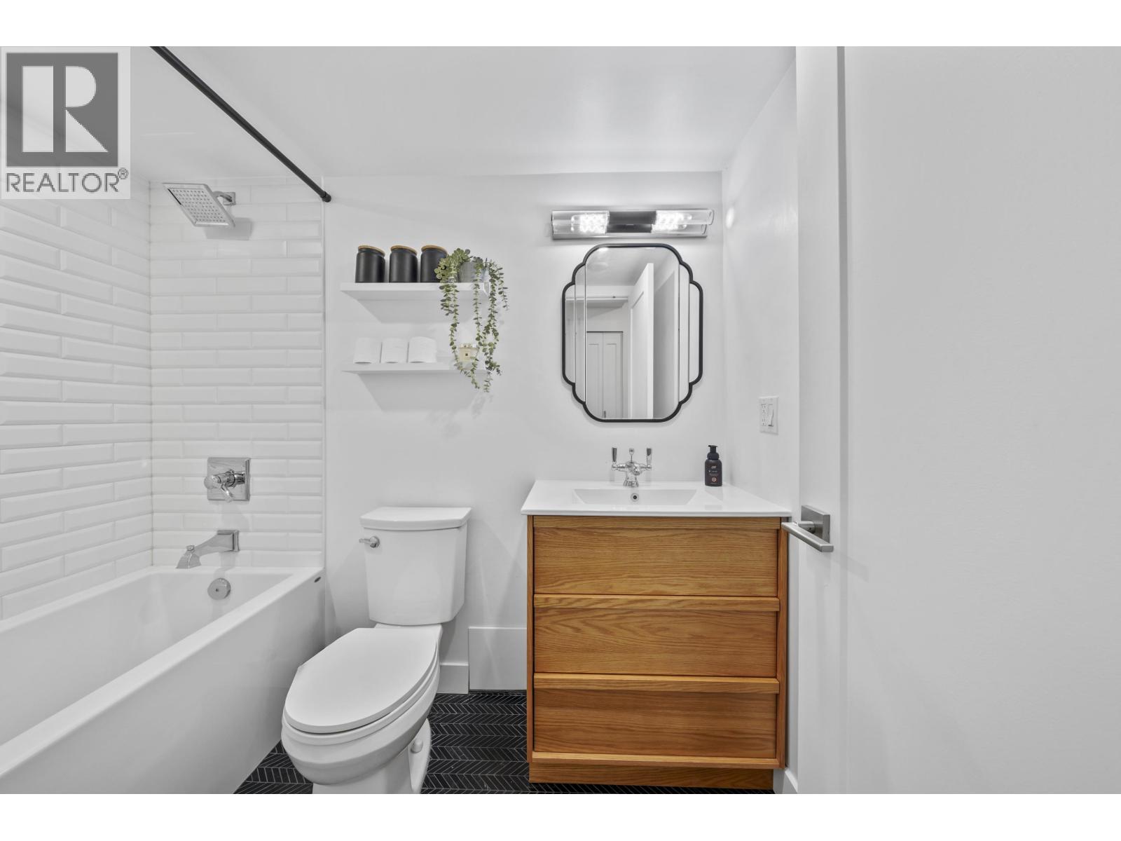 112 1345 W 4th Avenue, Vancouver, British Columbia  V6H 3Y8 - Photo 16 - R3054548