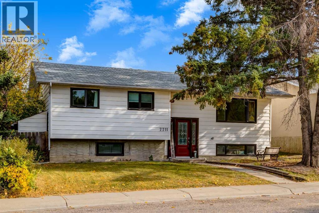 7711 Bowcliffe Crescent Nw, Calgary, Alberta  T3B 2S5 - Photo 26 - A2260325