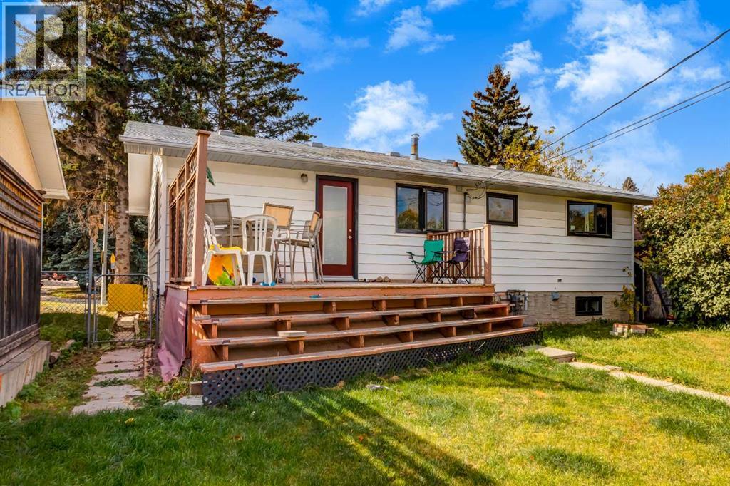 7711 Bowcliffe Crescent Nw, Calgary, Alberta  T3B 2S5 - Photo 27 - A2260325