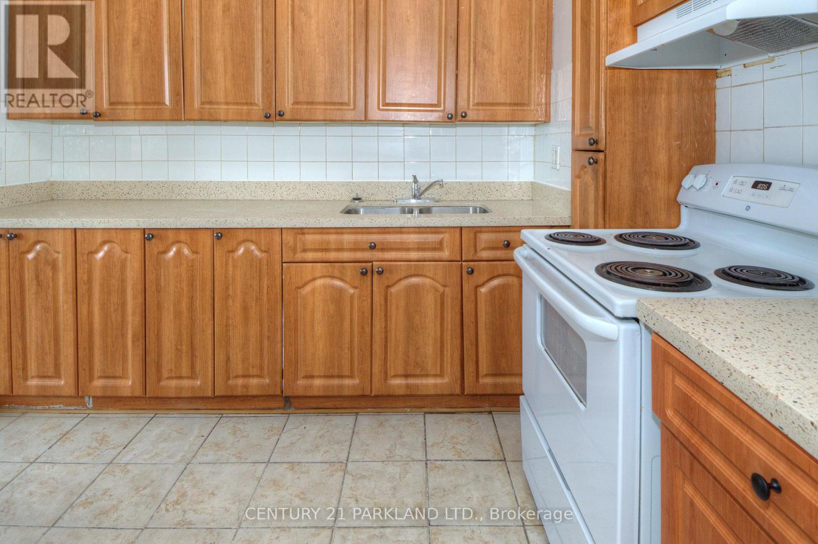 1409 - 10 Sunny Glenway, Toronto, Ontario  M3C 2Z3 - Photo 23 - C12440875