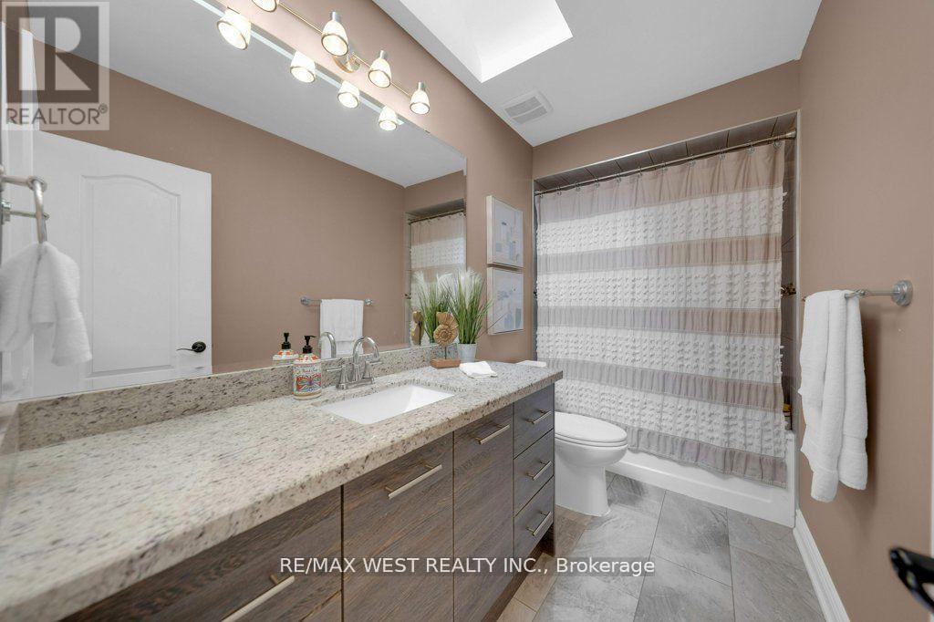 151 Brahms Avenue, Toronto, Ontario  M2H 1H9 - Photo 14 - C12440901