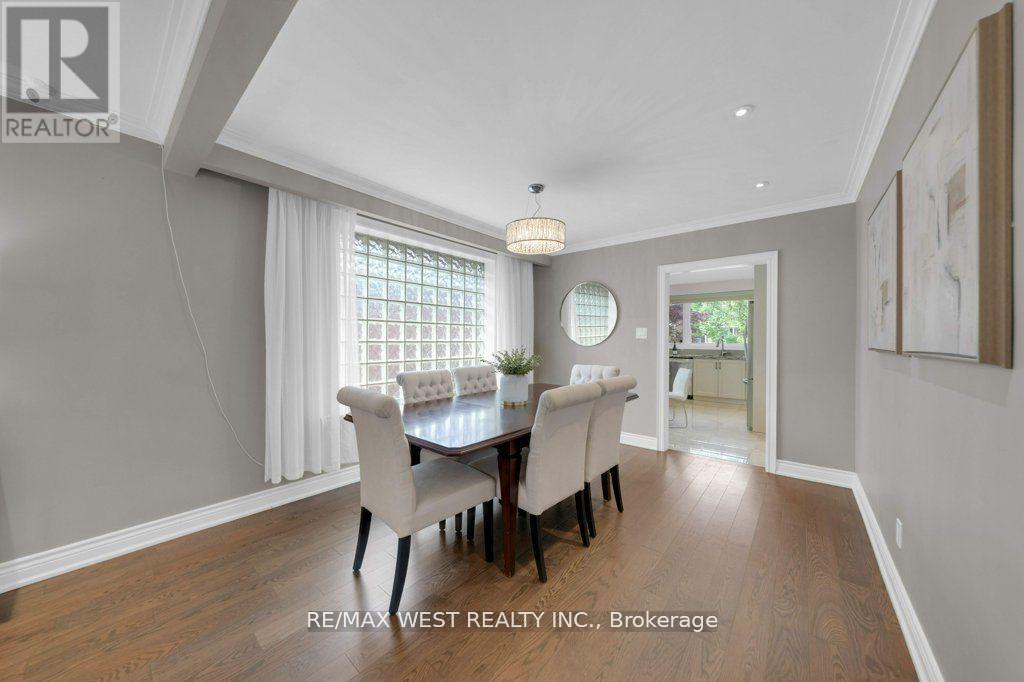 151 Brahms Avenue, Toronto, Ontario  M2H 1H9 - Photo 8 - C12440901