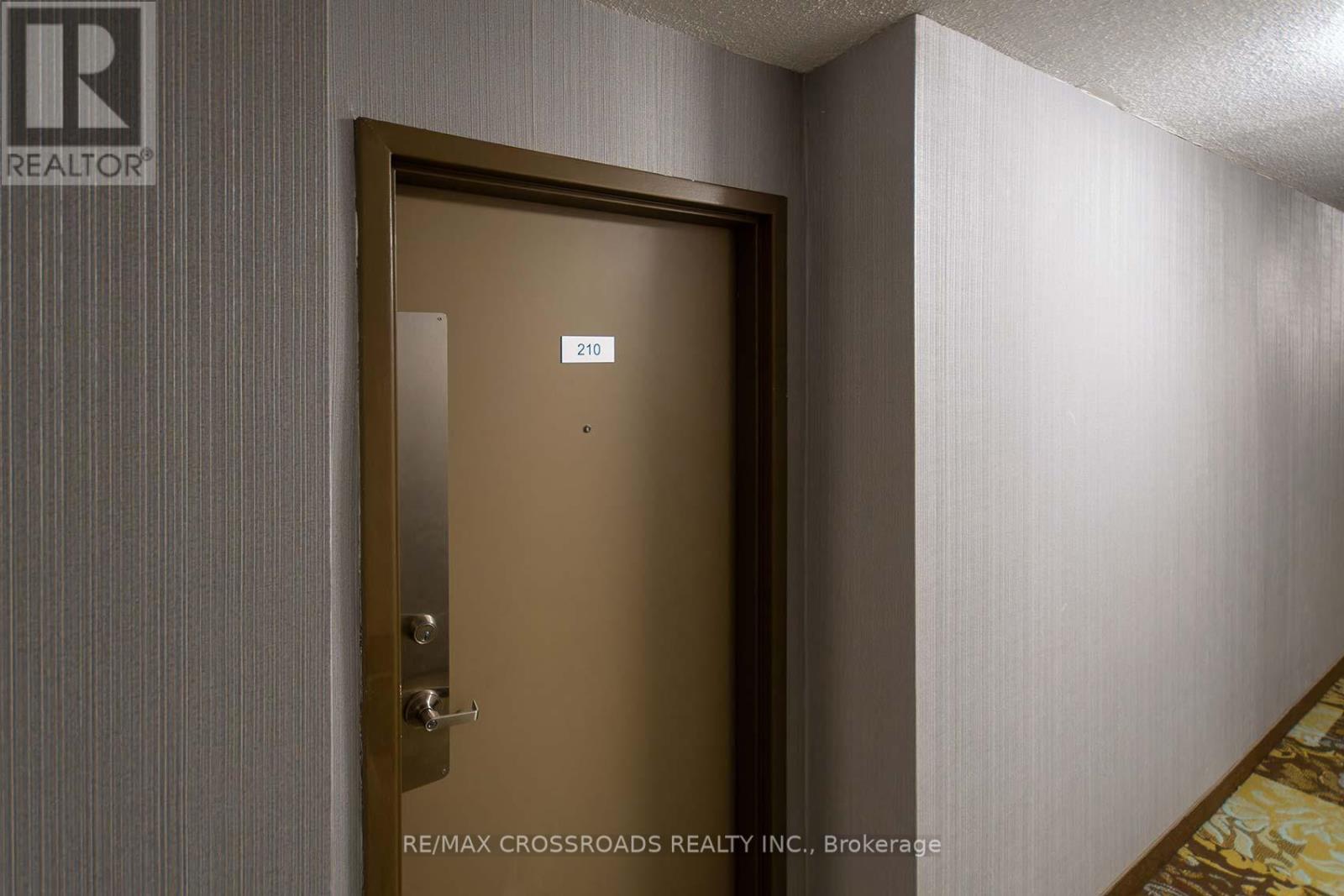210 - 25 Sunrise Avenue, Toronto, Ontario  M4A 2S2 - Photo 6 - C12440919