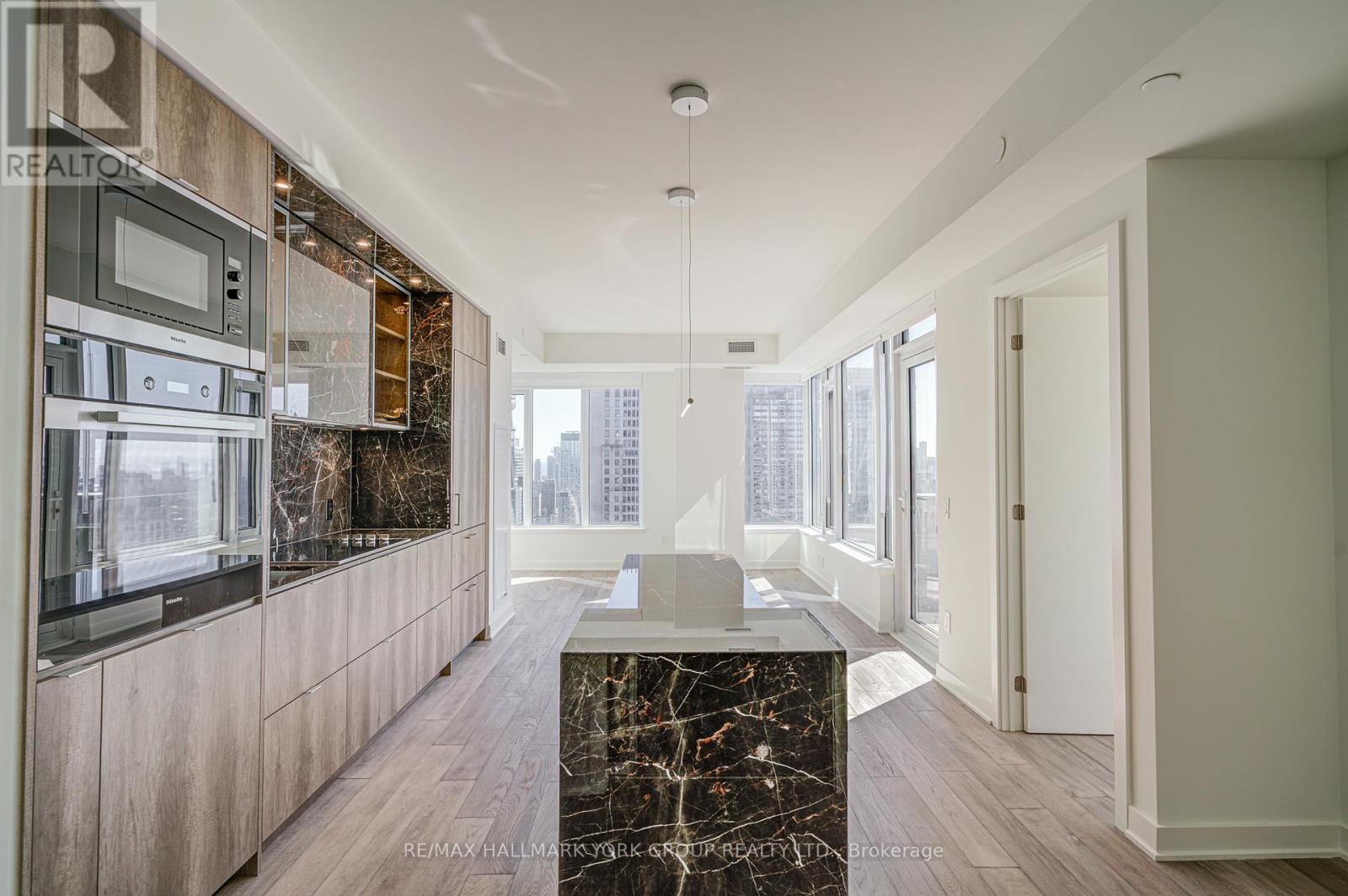 3609 - 11 Yorkville Avenue, Toronto, Ontario  M4W 1L2 - Photo 11 - C12440932