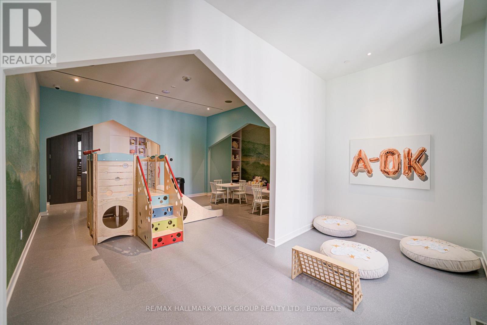 3609 - 11 Yorkville Avenue, Toronto, Ontario  M4W 1L2 - Photo 38 - C12440932