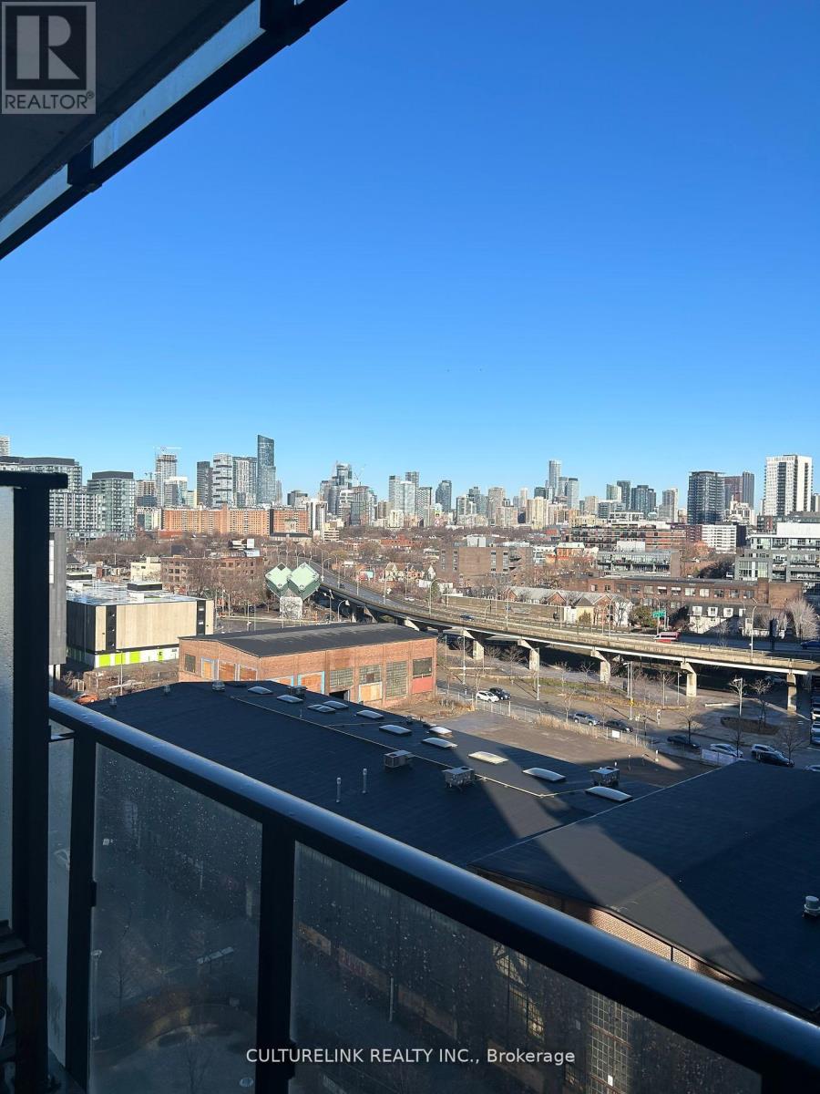 S915 - 120 Bayview Avenue, Toronto, Ontario  M5A 0G4 - Photo 12 - C12440941