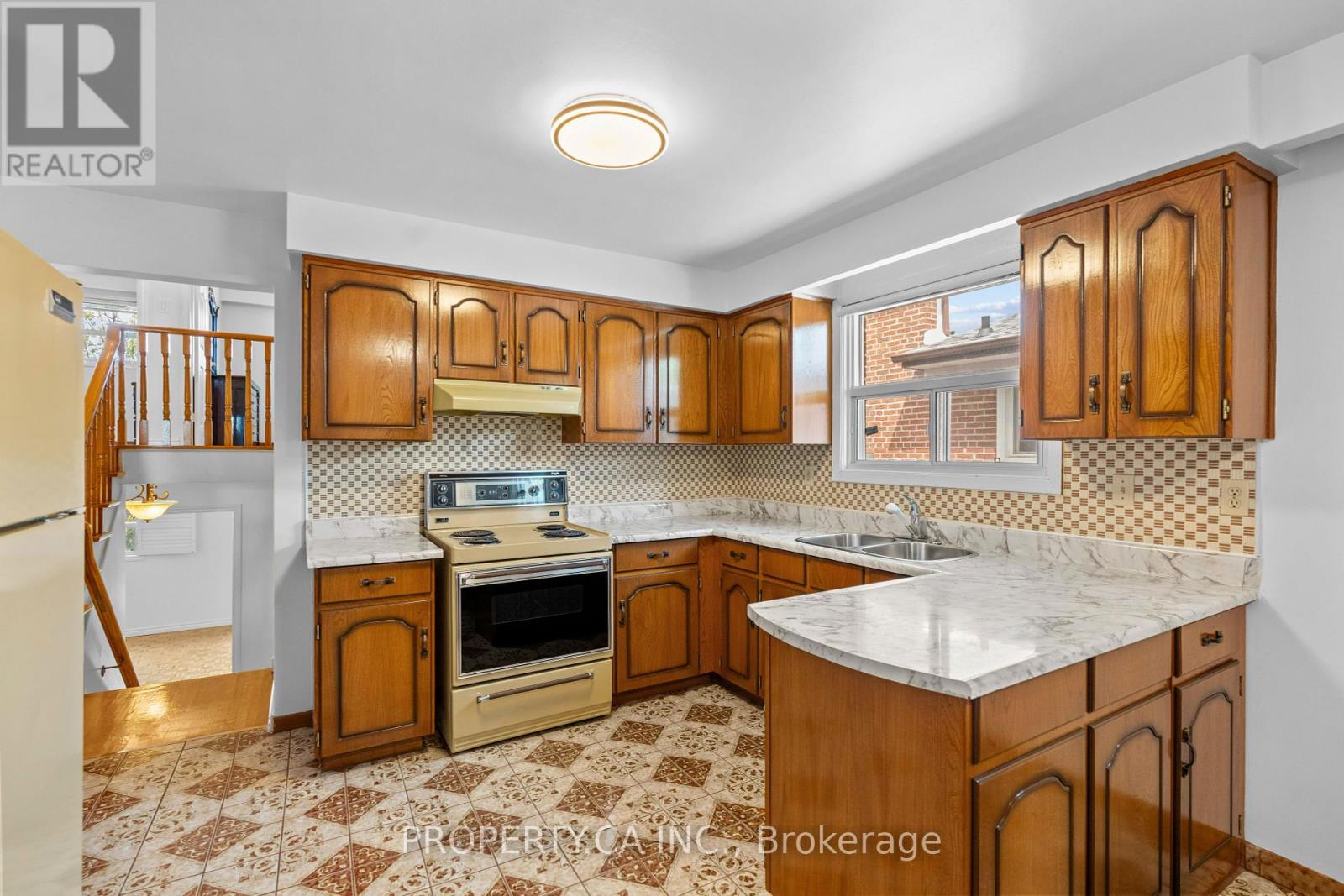 48 Navaho Drive, Toronto, Ontario  M2H 2X3 - Photo 6 - C12440960