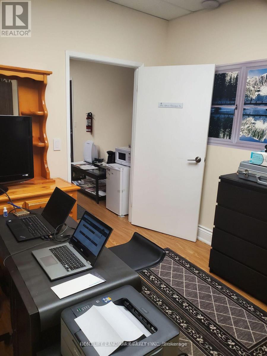 349 - 4750 Yonge Street S, Toronto, Ontario  M2N 5M6 - Photo 8 - C12440969