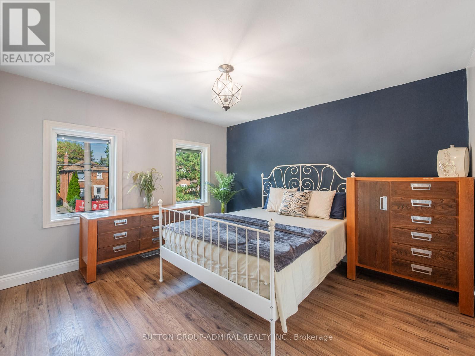 759 Eglinton Avenue E, Toronto (Leaside), Ontario  M4G 2K8 - Photo 15 - C12440979