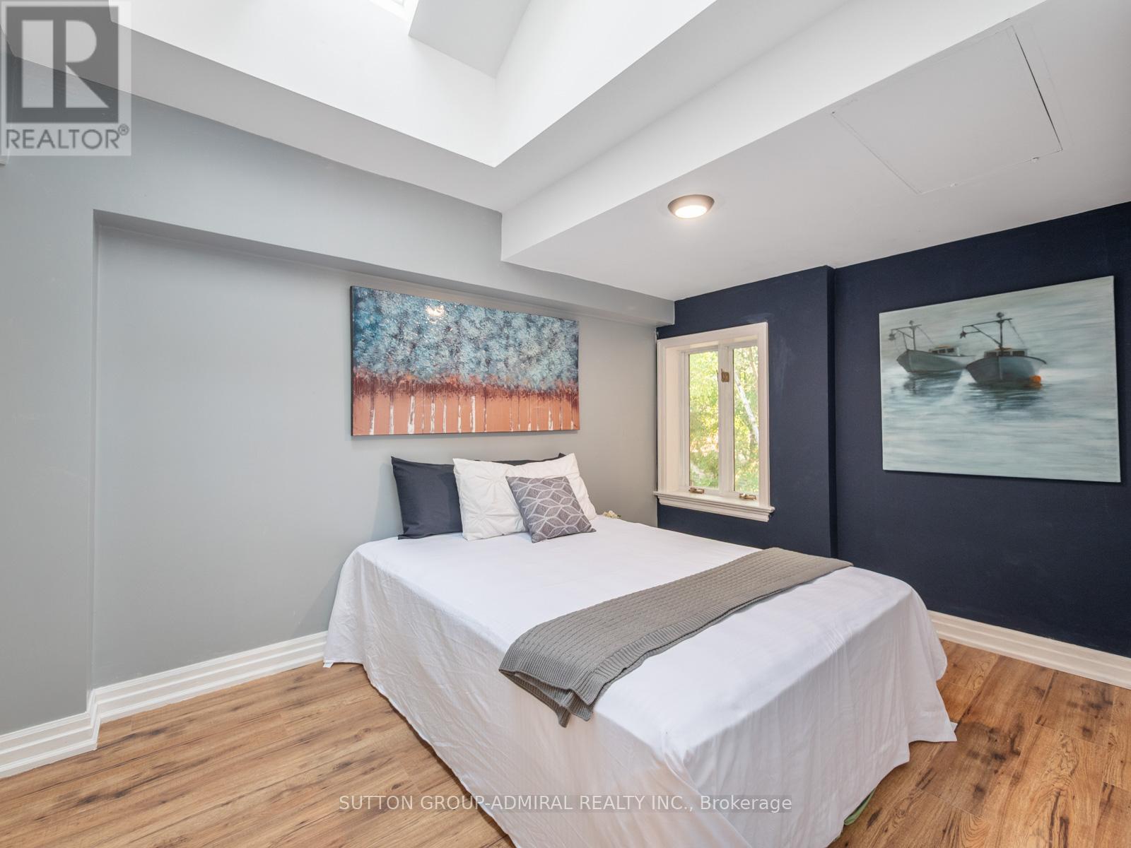 759 Eglinton Avenue E, Toronto (Leaside), Ontario  M4G 2K8 - Photo 18 - C12440979