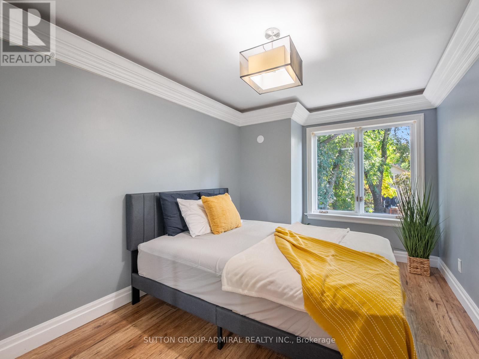 759 Eglinton Avenue E, Toronto (Leaside), Ontario  M4G 2K8 - Photo 23 - C12440979