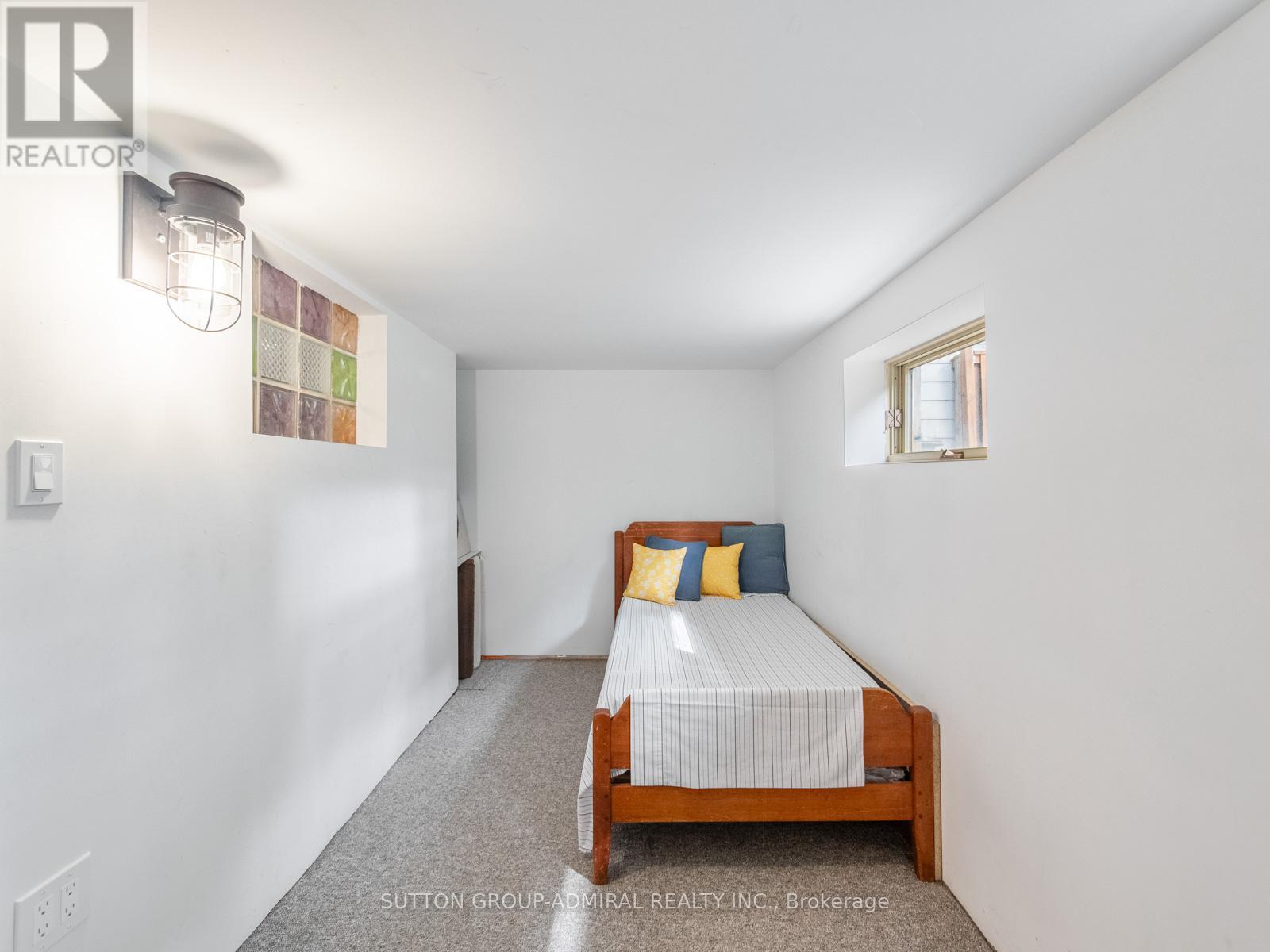 759 Eglinton Avenue E, Toronto (Leaside), Ontario  M4G 2K8 - Photo 37 - C12440979