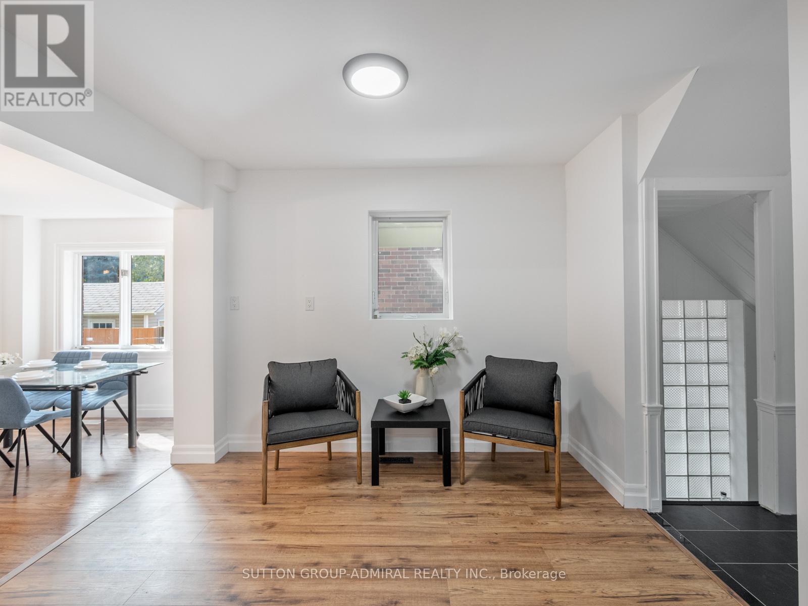 759 Eglinton Avenue E, Toronto (Leaside), Ontario  M4G 2K8 - Photo 8 - C12440979