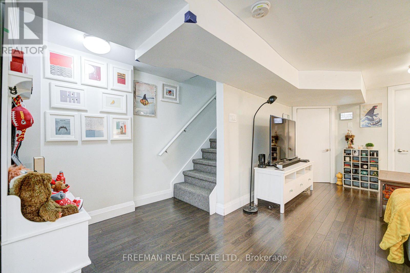 Main Fl - 99 Hocken Avenue, Toronto, Ontario  M6G 2K1 - Photo 19 - C12441020