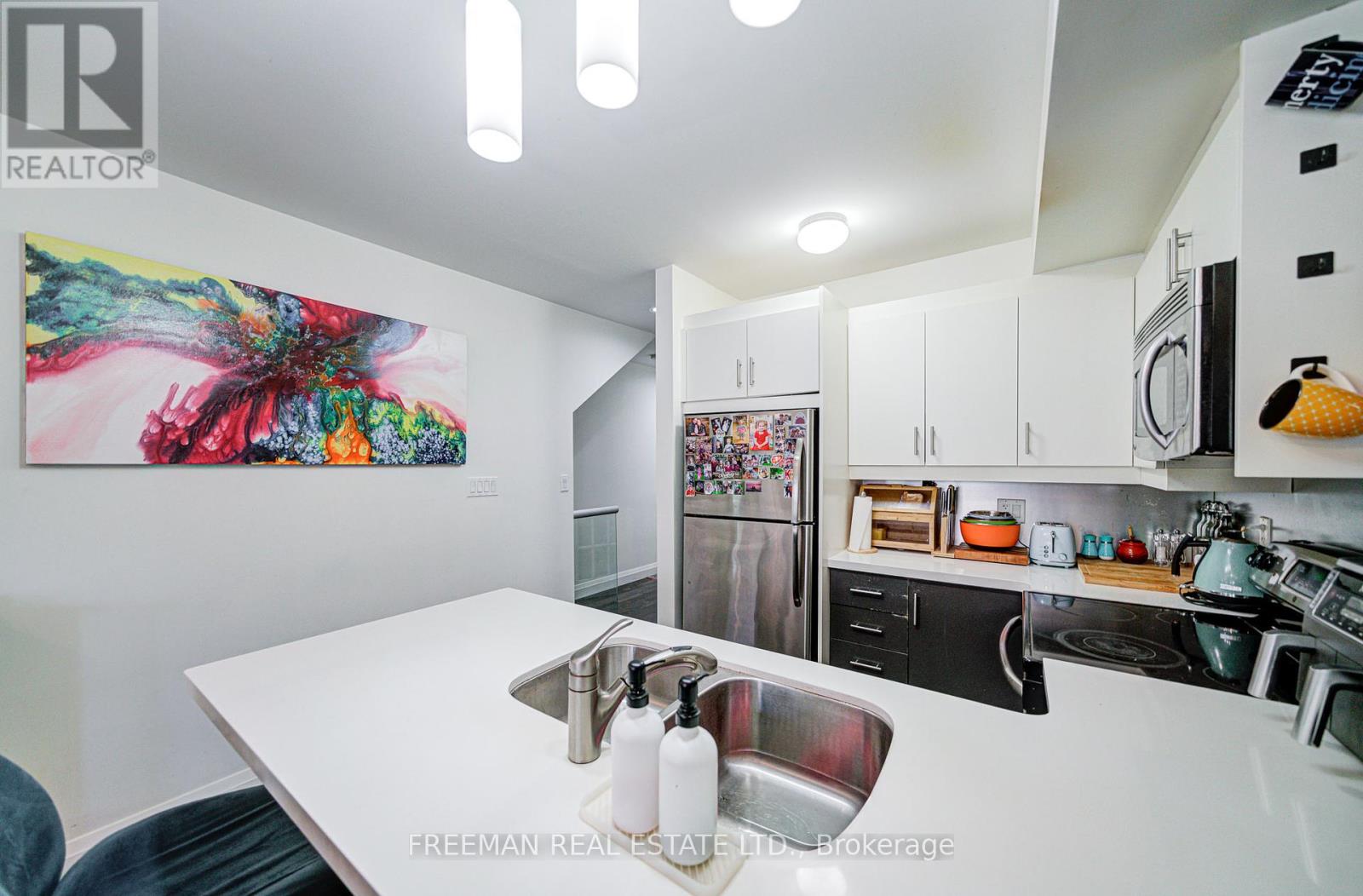 Main Fl - 99 Hocken Avenue, Toronto, Ontario  M6G 2K1 - Photo 4 - C12441020