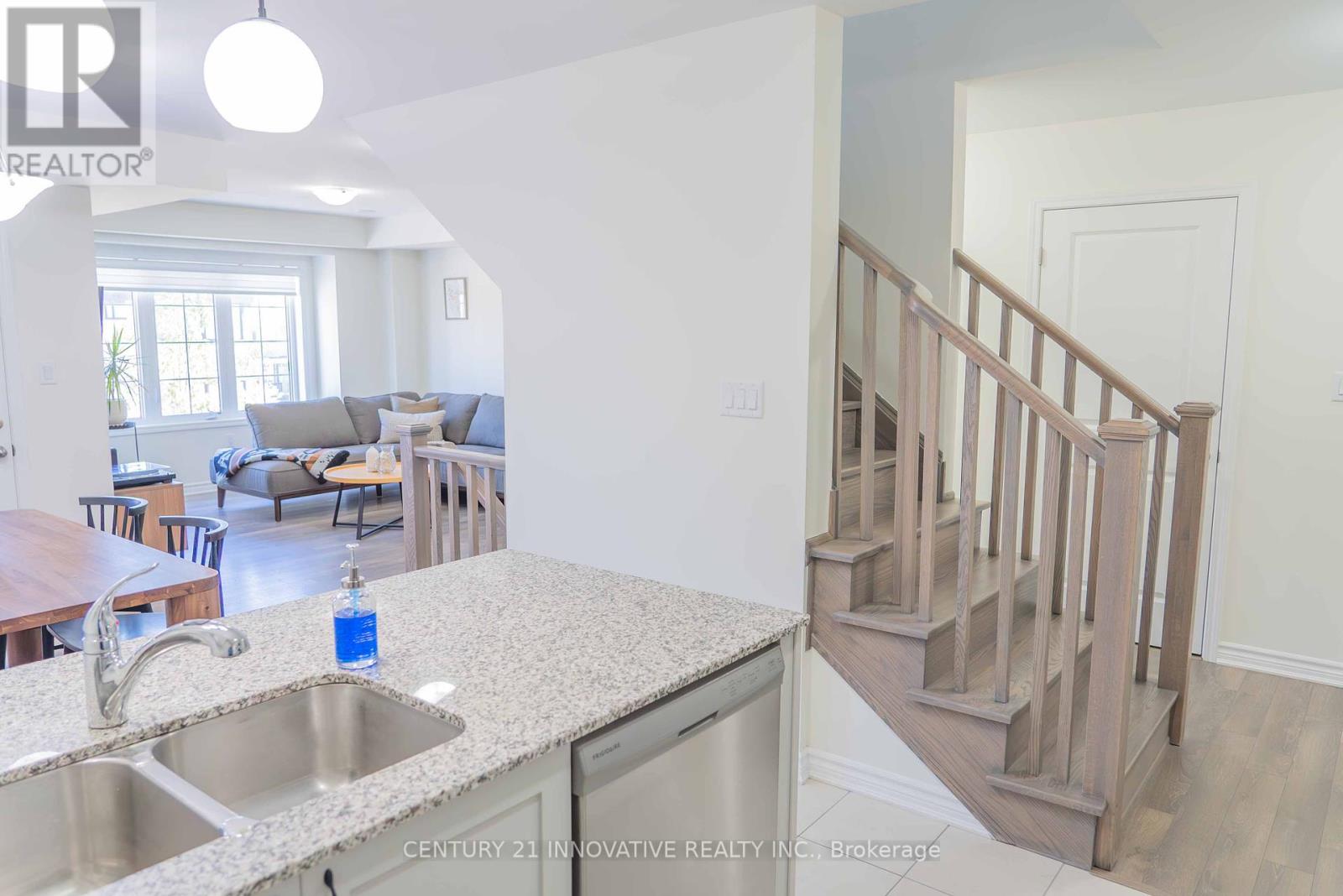 3372 Swordbill Street, Pickering, Ontario  L1X 0N1 - Photo 17 - E12440872