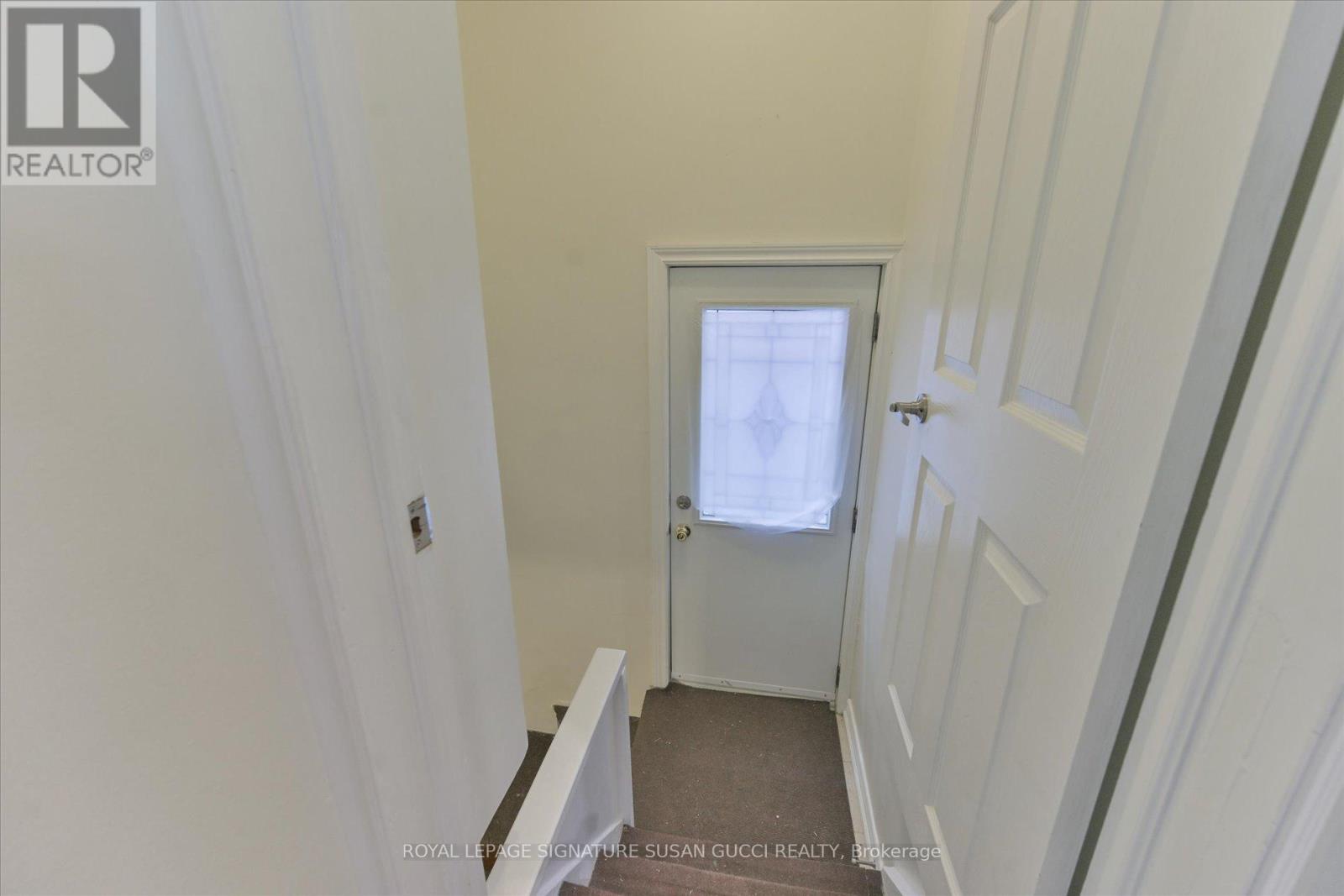 127 Furnival Road, Toronto, Ontario  M4B 1W7 - Photo 15 - E12440876