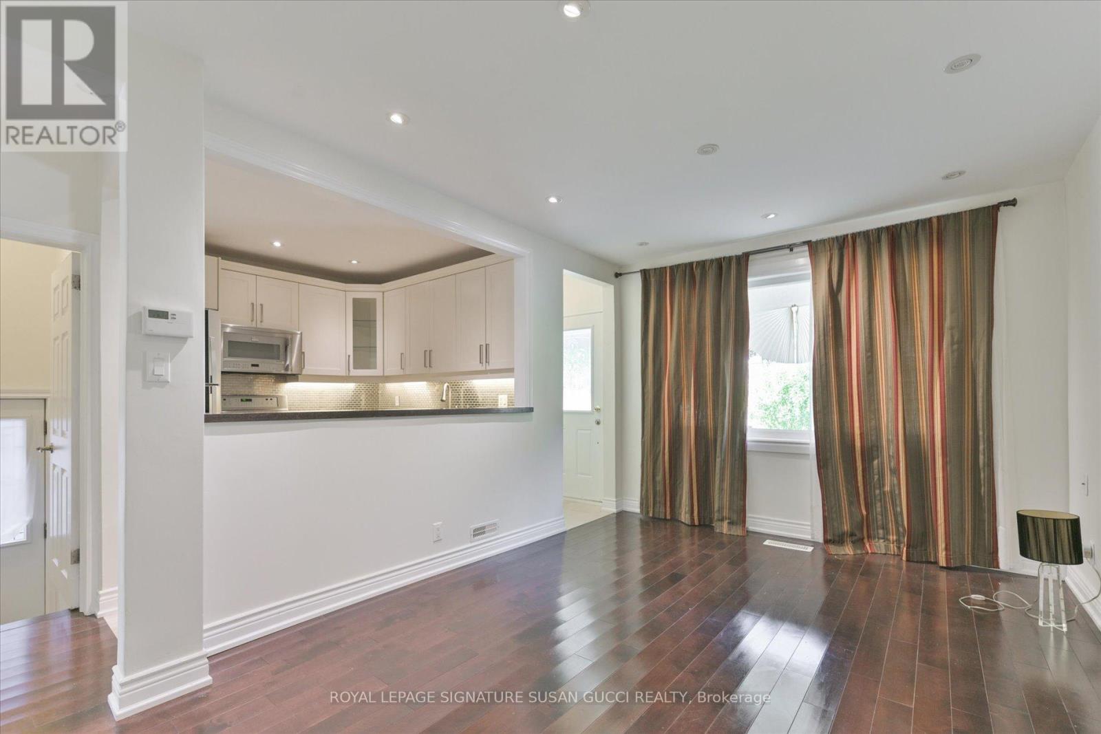 127 Furnival Road, Toronto, Ontario  M4B 1W7 - Photo 6 - E12440876
