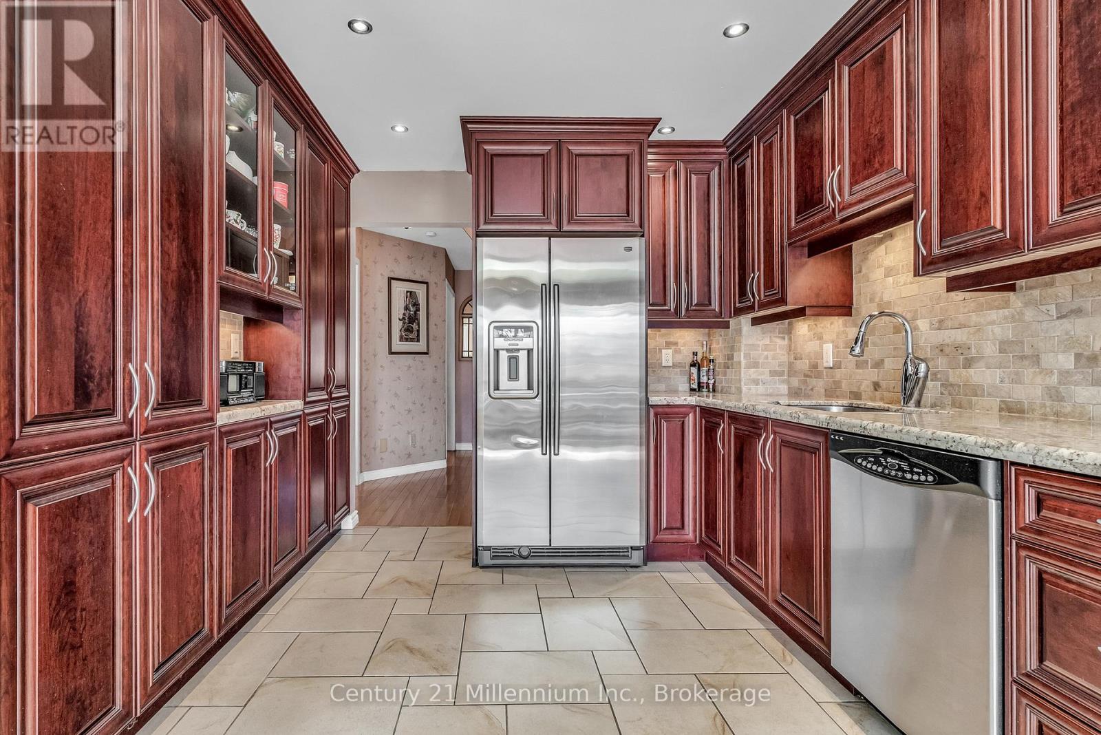 82 Candy Crescent, Brampton, Ontario  L6X 3Z9 - Photo 14 - W12441079