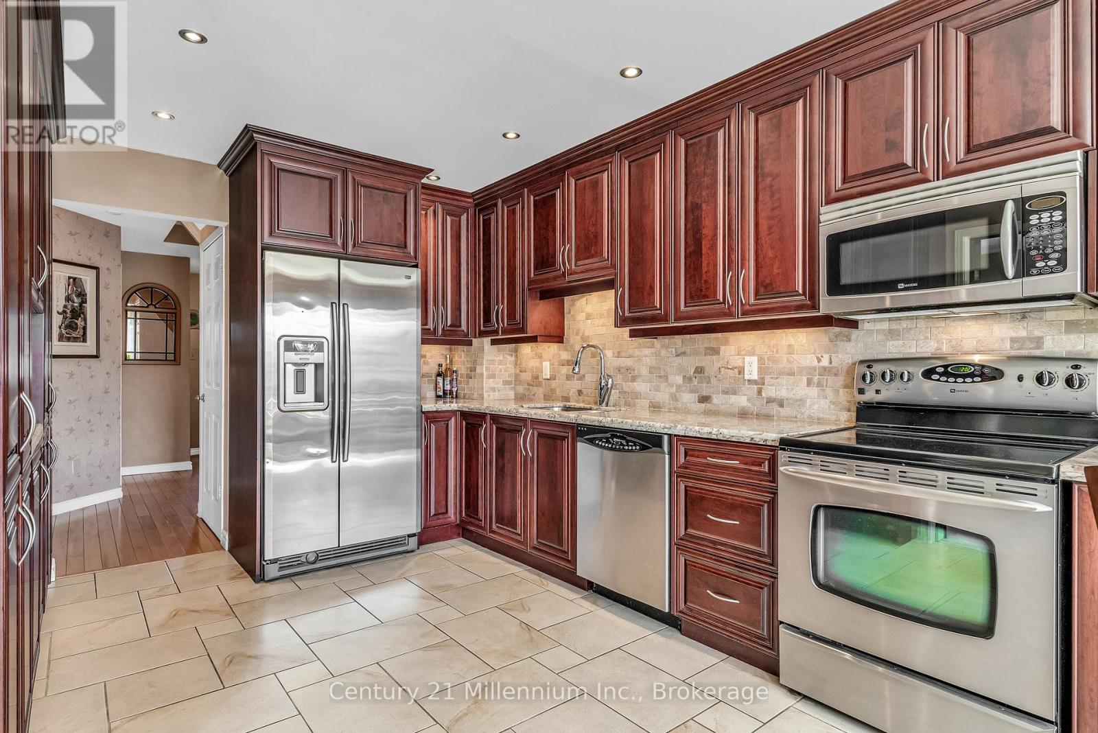 82 Candy Crescent, Brampton, Ontario  L6X 3Z9 - Photo 15 - W12441079
