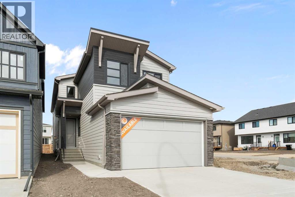81 Royston Grove Nw, Calgary, Alberta  T3L 0M3 - Photo 1 - A2261627