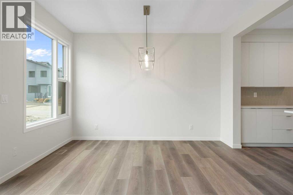81 Royston Grove Nw, Calgary, Alberta  T3L 0M3 - Photo 12 - A2261627