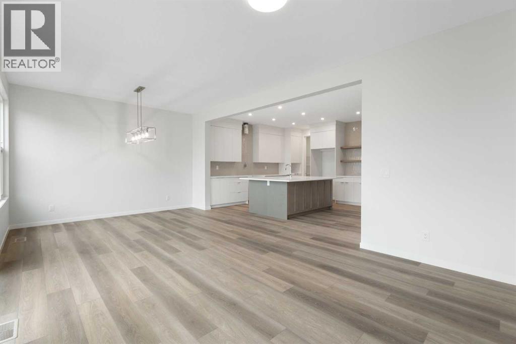 81 Royston Grove Nw, Calgary, Alberta  T3L 0M3 - Photo 14 - A2261627