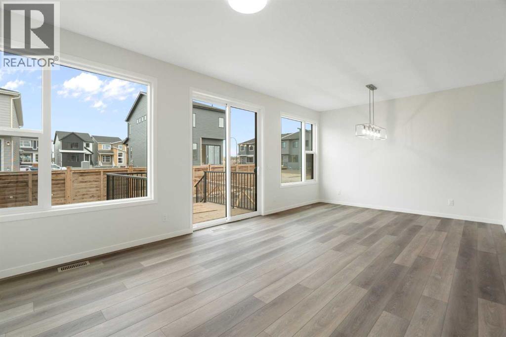 81 Royston Grove Nw, Calgary, Alberta  T3L 0M3 - Photo 15 - A2261627