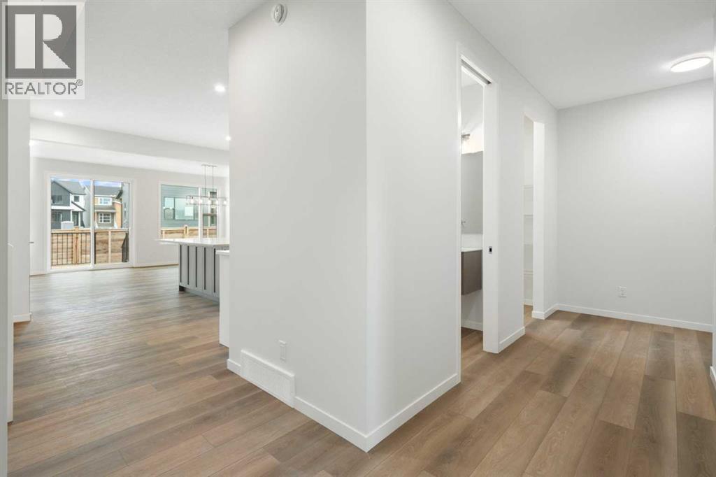 81 Royston Grove Nw, Calgary, Alberta  T3L 0M3 - Photo 16 - A2261627