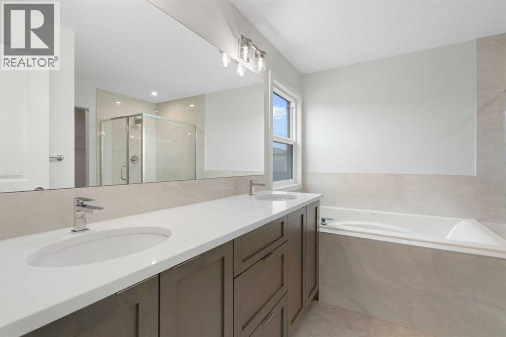 81 Royston Grove Nw, Calgary, Alberta  T3L 0M3 - Photo 28 - A2261627