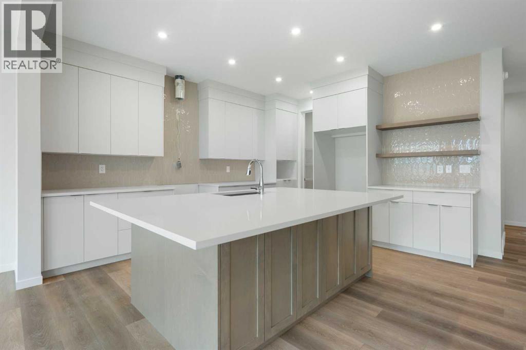 81 Royston Grove Nw, Calgary, Alberta  T3L 0M3 - Photo 3 - A2261627