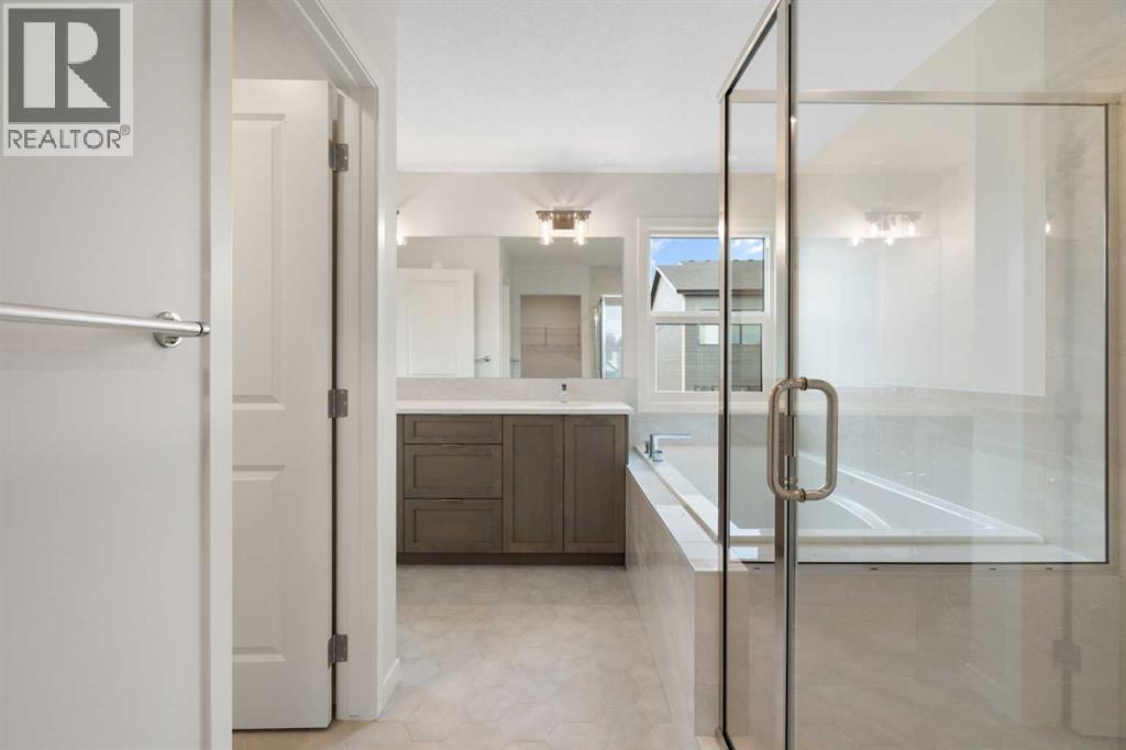 81 Royston Grove Nw, Calgary, Alberta  T3L 0M3 - Photo 30 - A2261627