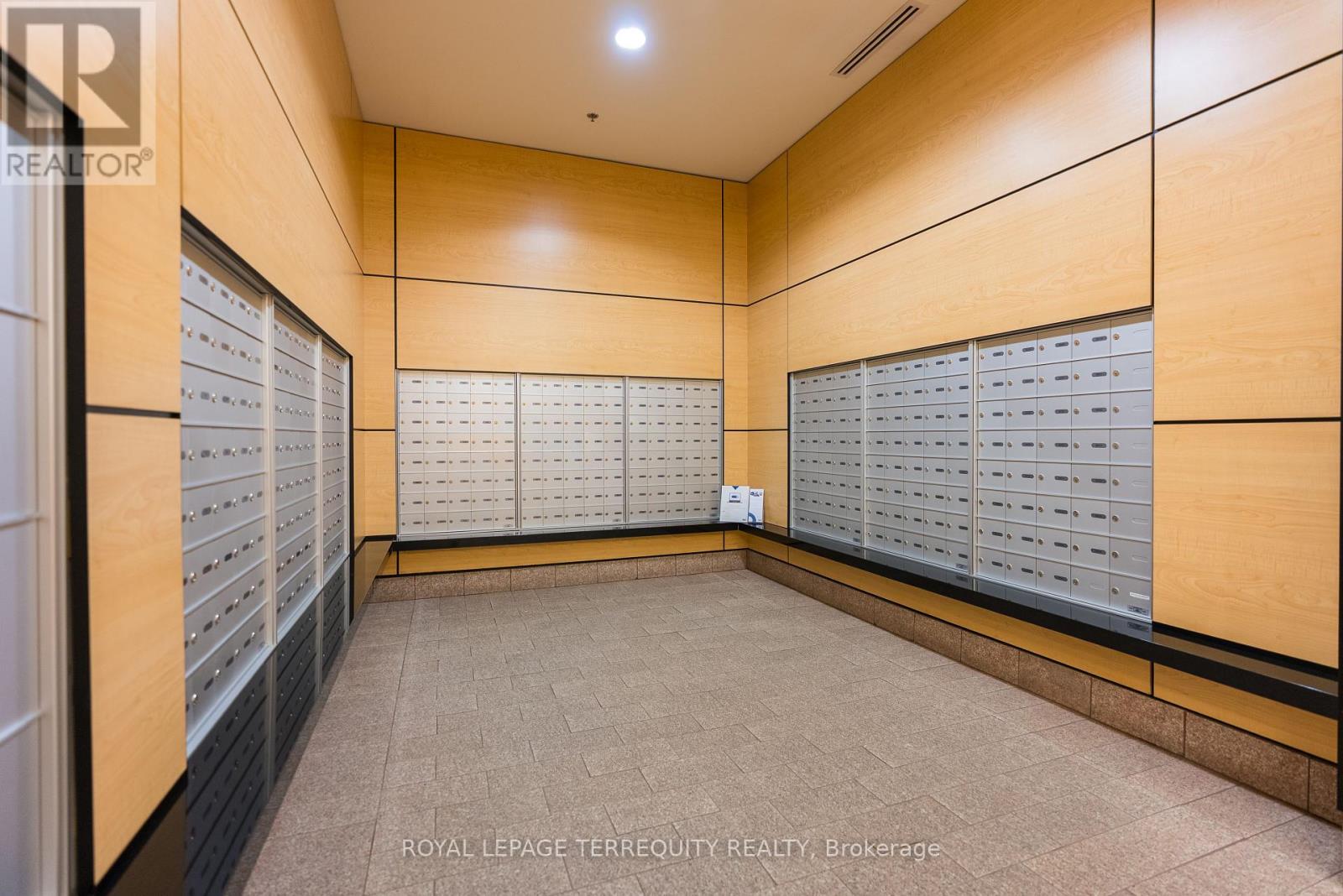 902 - 2910 Highway 7, Vaughan, Ontario  L4K 0H8 - Photo 16 - N12440933