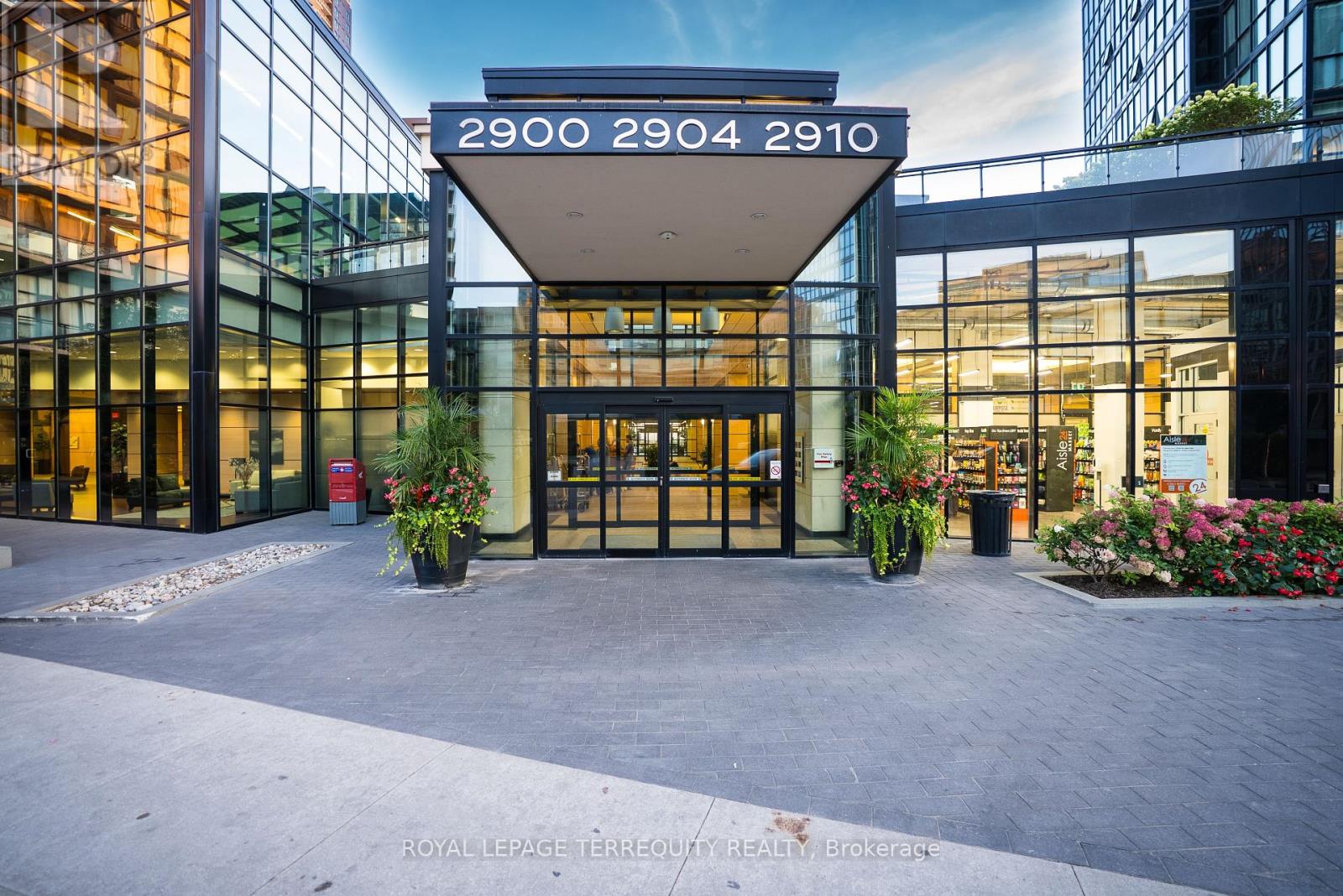 902 - 2910 Highway 7, Vaughan, Ontario  L4K 0H8 - Photo 18 - N12440933