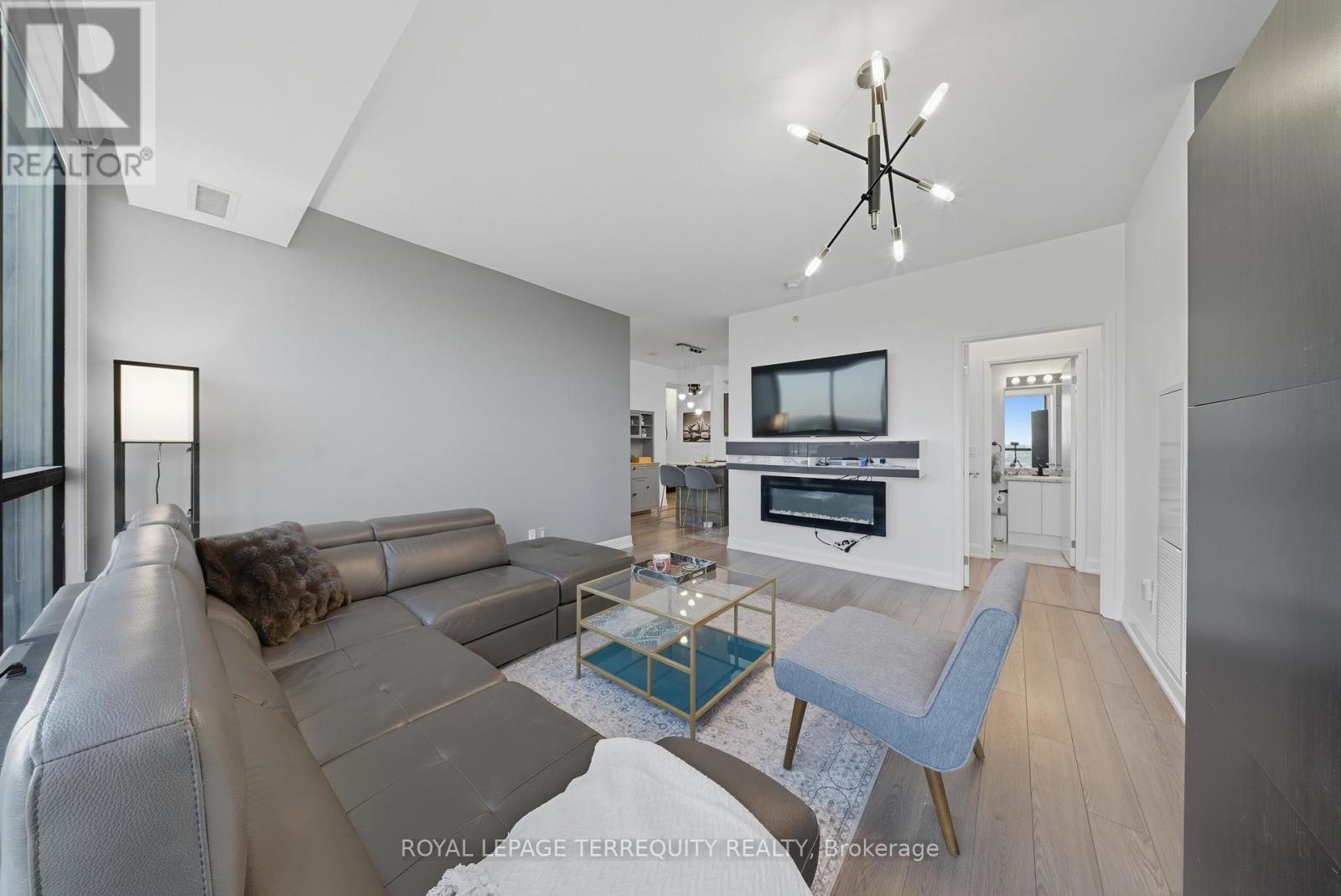 902 - 2910 Highway 7, Vaughan, Ontario  L4K 0H8 - Photo 7 - N12440933