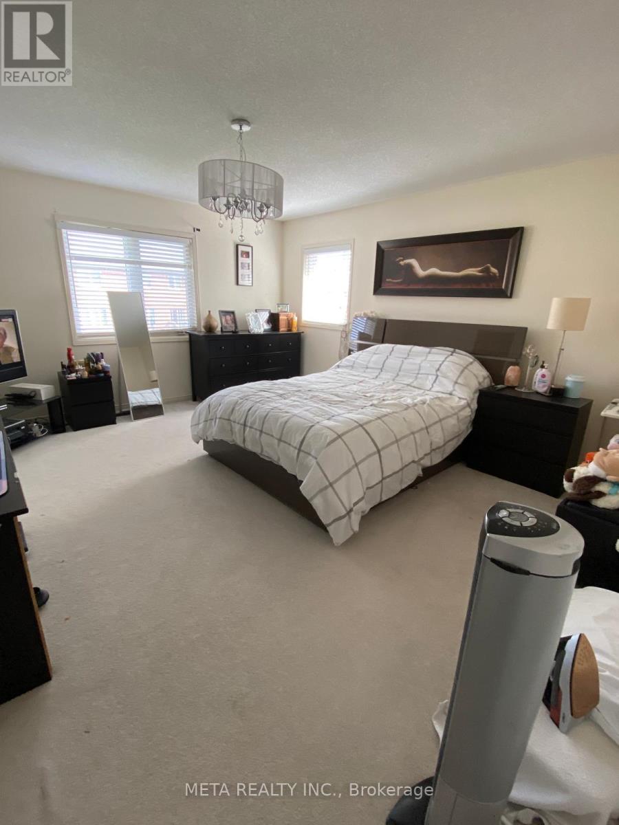27 Coronet Street, Whitchurch-Stouffville (Stouffville), Ontario  L4A 0X8 - Photo 20 - N12440943