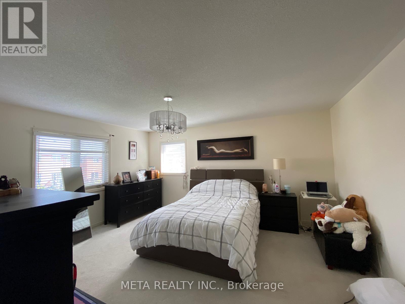 27 Coronet Street, Whitchurch-Stouffville (Stouffville), Ontario  L4A 0X8 - Photo 22 - N12440943