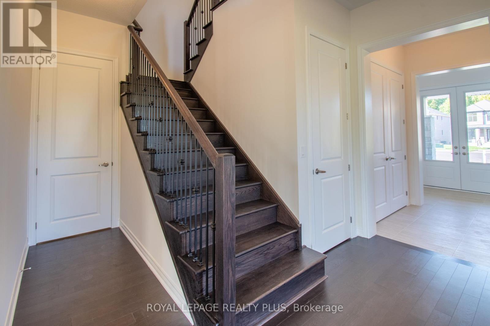 981 Church Drive, Innisfil, Ontario  L0L 1W0 - Photo 12 - N12440983